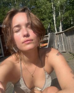 Actress Theresa Frostad Eggesbø HD Instagram Photos and Wallpapers September 2024