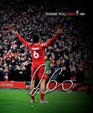 Thiago Alcántara Instagram - Anfield, family and friends. Special moments in Red!
#YNWA 🫶🏽 @liverpoolfc
