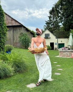 Actor Thomas Neuwirth HD Instagram Photos and Wallpapers August 2024