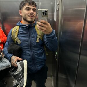 Thomaz Costa Instagram - Hoje encontrei com um amigo que conheci em meio ao caos do Rio Grande do Sul… e me lembrei de tudo que aconteceu lá, e quero dizer qual o maior aprendizado que eu tive com tudo que eu vivi… 
O que mais devemos zelar em nossa vida é o nosso relacionamento com Deus! E as vezes deixamos em segundo, terceiro, quinto plano… mas é a única coisa que ninguém pode tirar de você… de resto, tudo você pode perder do dia para a noite! 
Esse é o primeiro mandamento! AME DEUS ACIMA DE TODAS AS COISAS!