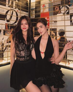Thùy Anh Instagram - ♥️ girls night out