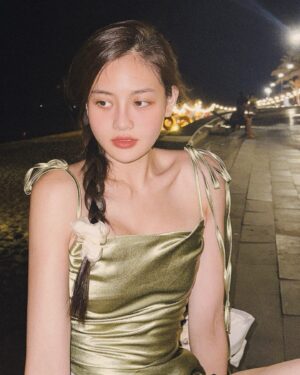 Thùy Anh Instagram - Bầu trời ở đây đẹp quá 🌙 #thuỳanh #phuyen