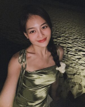 Thùy Anh Instagram - Bầu trời ở đây đẹp quá 🌙 #thuỳanh #phuyen