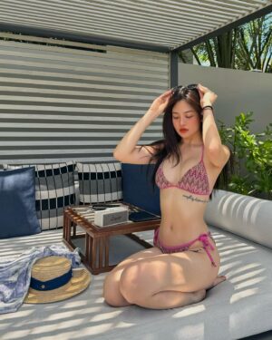 Thùy Anh Instagram - Summer time 🌸 #thuyanh