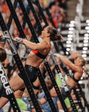 Tia-Clair Toomey Instagram - Sunday, 4:18pm: 7ia. Clair. Toomey.

Fourteen months after giving birth to daughter Willow, @tiaclair1 🇦🇺 wins her 7th CrossFit Games championship. It’s rare air: She now has as many titles as @tombrady has rings.

✍🏽: @christinedca 
📷: @emomphoto