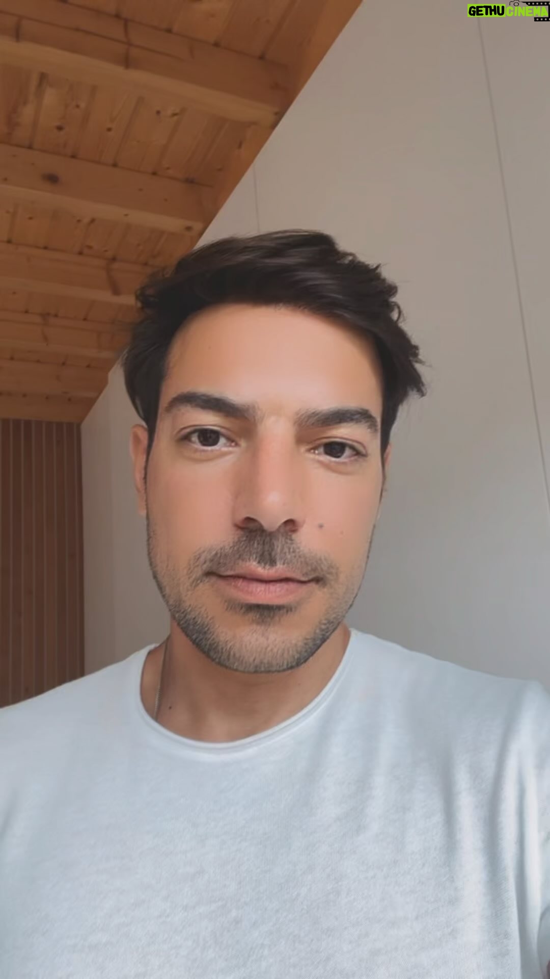 Tiago Aldeia - 5.3K Likes - Os gatos estão saudáveis. Foram acolhidos pela @sosanimalportugal que os irá acolher até terem um novo tutor (dono). Serão entregues com todos os cuidados veterinários. 🙏🏻 por favor falem com eles diretamente!
Se pretende adoptar um destes gatinhos peço que entre em contato diretamente com a SOS Animal onde está acolhidos.
Email - sosanimal@sosanimal.com
Telf. 218205453
www.sosanimal.com
Para ajudar a SOS Animal:
MBway - 934 900 780
Paypal - hospital@sosanimal.com
IBAN : PT50 0035 0202 00035876230 91.
Revolut - Na secção de donativos procure SOS Animal
Compras na nossa loja: https://sos-animal.shopk.it
Voluntariado corporativo - sosanimal@sosanimal.com
Muito obrigado a toda a equipa da @sosanimalportugal e todas as pessoas e outras associações que tentaram ajudar. 🙏🏻 Peço desculpa de não ter conseguido responder a toda a gente.