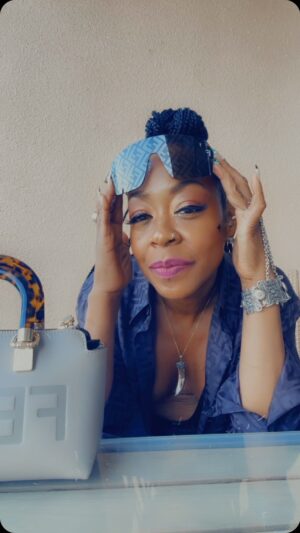 Tichina Arnold Instagram - #HappySaturday folks! It’s ok to feel yourself every now & then. Live life like ya mean it. #Music #Arts #Fashion 🎤Artist: @miguel 🎼 Song: #SureThing
