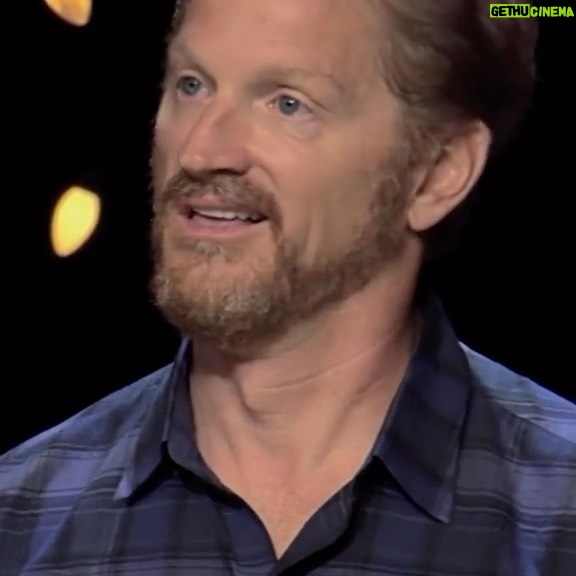 Tim Hawkins - 11.1K Likes - Men and women text differently 🤳