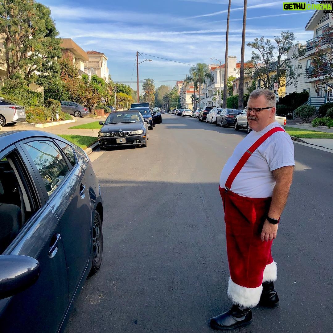 Tim Hooper - 2.1K Likes - Santa Saturday 🎅🏻 🌴