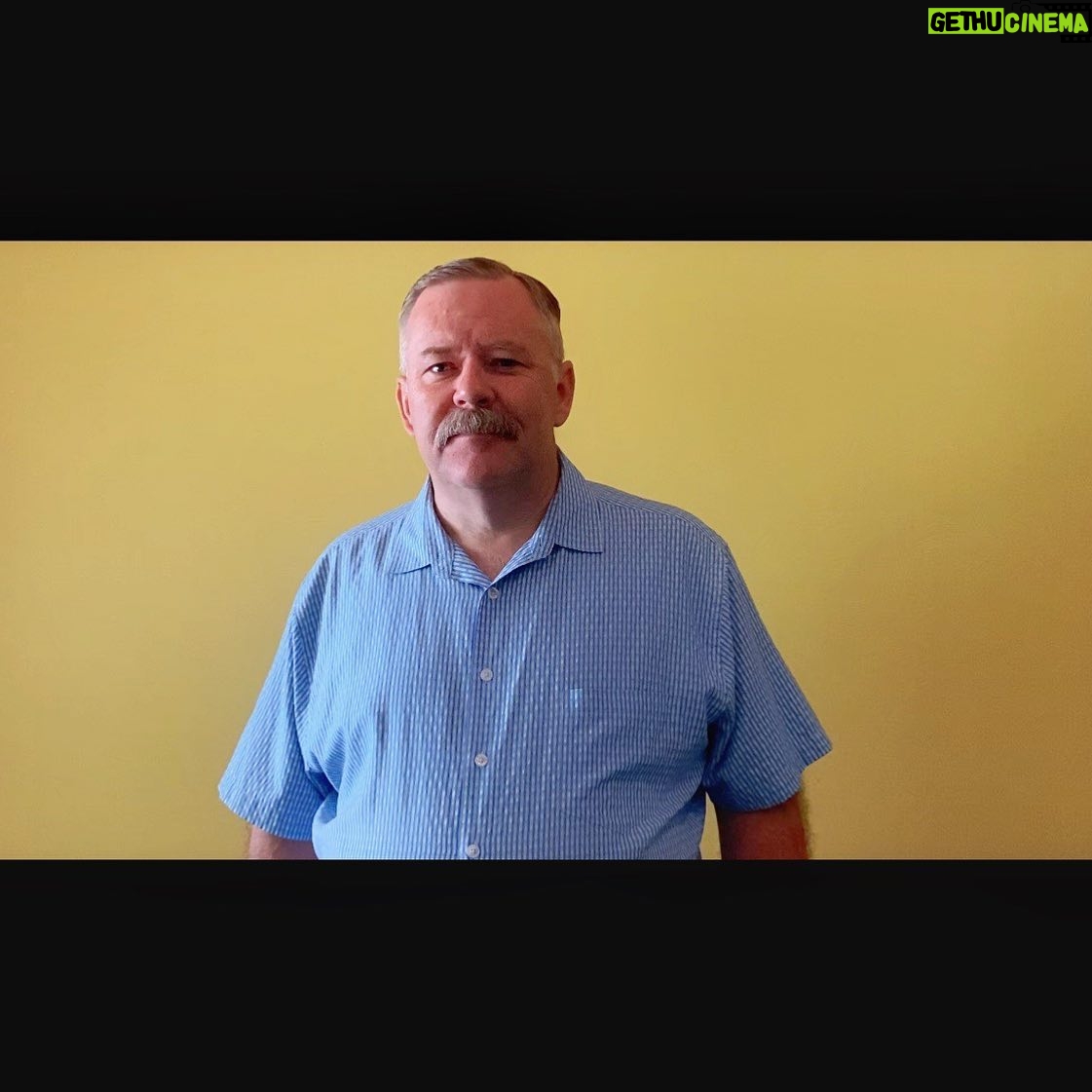 Tim Hooper - 2.5K Likes - Swipe for Self Tape Sunday. Glad to have an audition, gives me somethin to do when I’m not fixin my 🏝. 🤗 Have a great Sunday everyone, and maybe send me some good vibes if you got the time or the capacity.
#selftape #sundayfunday #actorslife #audition #naturallight #goldenhour #mustachesofinstagram #actorbear #swipeleft