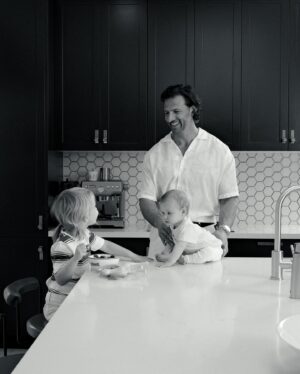 Tim Robards Instagram - Its hard to put into words the love a Dad can have for his daughters… I never pictured myself a girl dad, but now I couldn’t think of being anything else 🥰 … 
Loved capturing these moments with @BOSS 
#BeYourOwnBoss
@ryancullen 📷
Styled @elliotgarnaut
@nacmediagroup
