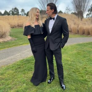 Tim Robards Instagram - What an amazing wedding!!! 🎉 
Congrats to my bro and sis in law @tynandiaz 🤵 and @missandreaheinrich 👰 #TheDiaz’s

Wearing @politixmenswear 🤵🏻‍♂️ Amazing silk/wool blend tux
Even more amazing cake 🎂 by my super Mum in law @judesfood1 
Exquisite setting @bendooleyestate