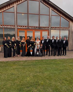 Tim Robards Instagram - What an amazing wedding!!! 🎉 
Congrats to my bro and sis in law @tynandiaz 🤵 and @missandreaheinrich 👰 #TheDiaz’s

Wearing @politixmenswear 🤵🏻‍♂️ Amazing silk/wool blend tux
Even more amazing cake 🎂 by my super Mum in law @judesfood1 
Exquisite setting @bendooleyestate