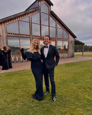 Tim Robards Instagram - What an amazing wedding!!! 🎉 
Congrats to my bro and sis in law @tynandiaz 🤵 and @missandreaheinrich 👰 #TheDiaz’s

Wearing @politixmenswear 🤵🏻‍♂️ Amazing silk/wool blend tux
Even more amazing cake 🎂 by my super Mum in law @judesfood1 
Exquisite setting @bendooleyestate