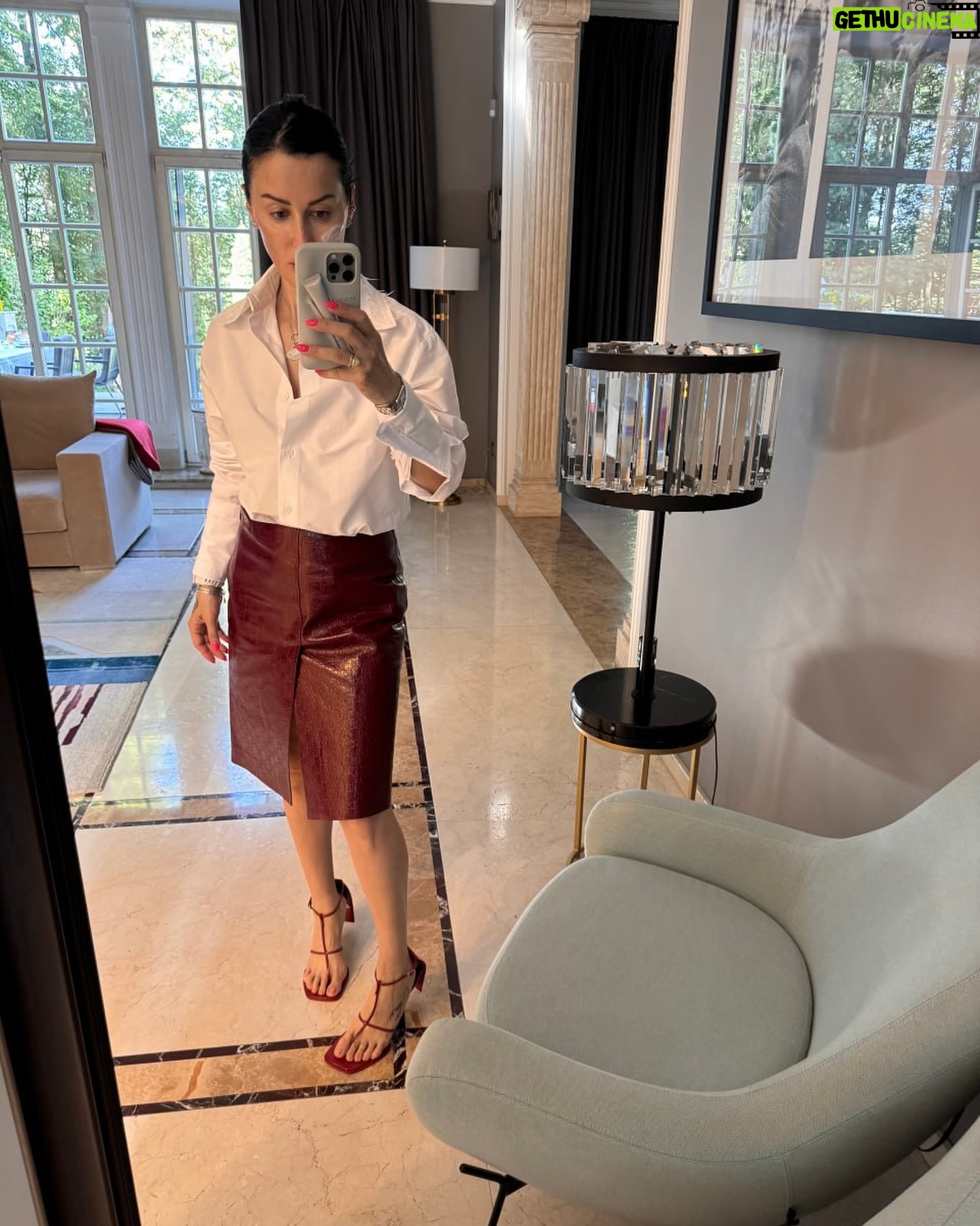 Tina Kandelaki - 3 Likes - ŠŠ¾ŠŗŠ° ŃŠ¾Š±ŠøŃала ŃŠ¾ŃŠ¾Š³ŃŠ°ŃŠøŠø Š“Š»Ń ŠæŠ¾ŃŃŠ°, Š·Š°Š“ŃŠ¼Š°Š»Š°ŃŃ, ŃŃŠ¾ как Š±ŃŠ“ŃŠ¾ Š»ŃŠŗŠø на ŃŃŠ¾Š¹ неГеле более ŃŠ°ŃŃŠ»Š°Š±Š»ŠµŠ½Š½Ńе Šø женŃŃŠ²ŠµŠ½Š½Ńе.
Š§ŃŠ¾ ŃŠŗŠ°Š¶ŠµŃе? ŠŠøŠ“ŠøŃŠµ изменение?
ŠŠ¾Š¶ŠµŃ, Š¾ŃŠ“ŃŃ
ŠæŠ¾Š²Š»ŠøŃŠ». ŠŠ°ŠŗŠ¾Š¹ Š¾Š±ŃŠ°Š· ŠøŠ· #ŠŠøŃваŠŃков вам Š½ŃавиŃŃŃ Š±Š¾Š»ŃŃŠµ Š²ŃŠµŠ³Š¾?ā¤ļø