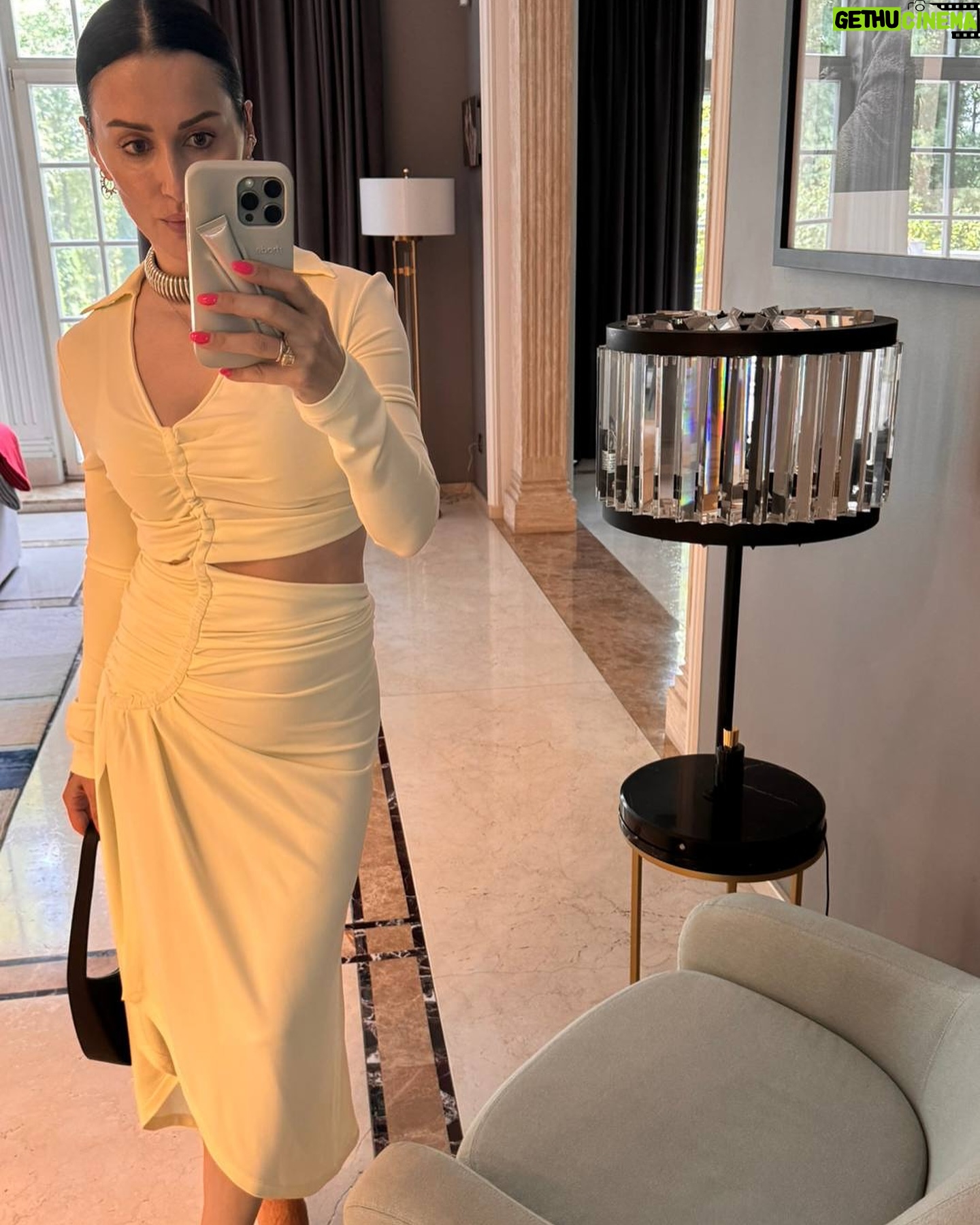 Tina Kandelaki - 3 Likes - ŠŠ¾ŠŗŠ° ŃŠ¾Š±ŠøŃала ŃŠ¾ŃŠ¾Š³ŃŠ°ŃŠøŠø Š“Š»Ń ŠæŠ¾ŃŃŠ°, Š·Š°Š“ŃŠ¼Š°Š»Š°ŃŃ, ŃŃŠ¾ как Š±ŃŠ“ŃŠ¾ Š»ŃŠŗŠø на ŃŃŠ¾Š¹ неГеле более ŃŠ°ŃŃŠ»Š°Š±Š»ŠµŠ½Š½Ńе Šø женŃŃŠ²ŠµŠ½Š½Ńе.
Š§ŃŠ¾ ŃŠŗŠ°Š¶ŠµŃе? ŠŠøŠ“ŠøŃŠµ изменение?
ŠŠ¾Š¶ŠµŃ, Š¾ŃŠ“ŃŃ
ŠæŠ¾Š²Š»ŠøŃŠ». ŠŠ°ŠŗŠ¾Š¹ Š¾Š±ŃŠ°Š· ŠøŠ· #ŠŠøŃваŠŃков вам Š½ŃавиŃŃŃ Š±Š¾Š»ŃŃŠµ Š²ŃŠµŠ³Š¾?ā¤ļø
