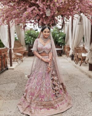 Tina Philip Instagram - Create your own fairy tale! 🧚‍♀️✨

Outfit: @bawreefashions 
Clicked by: @memoriaproduction 
Jewellery: @jazzy_the_rentals 
Hair and makeup: @nandanisandha_ 
Location: @truetrammtrunk