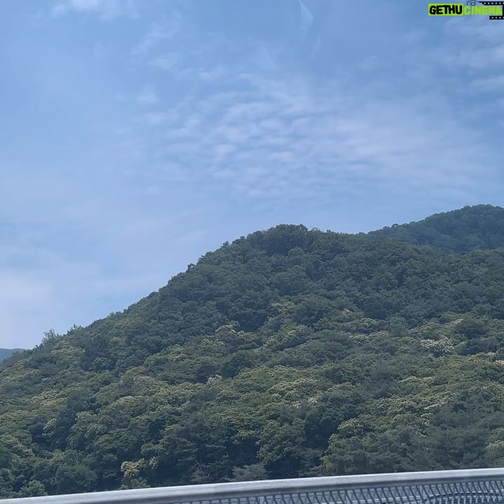 Tinnasit Isarapongporn - 279K Likes - 멋진하루,좋은 날
