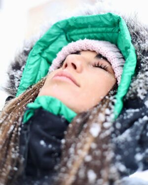 Tita Ureta Instagram - gracias por todo invierno, pero me pondría muy contenta si dejas ya pasar al sol para quedarse, hoy día ese solcito me hizo muy bien.
.
me acaba de mandar estas fotos @pazbaeza.fotografia