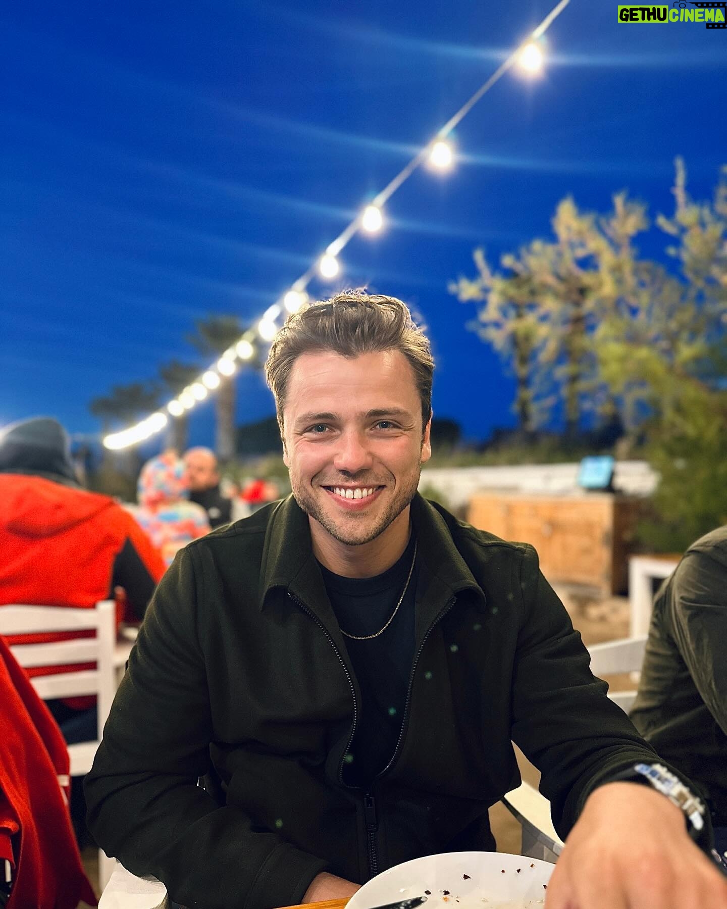 Tolga Sarıtaş - 295.8K Likes -