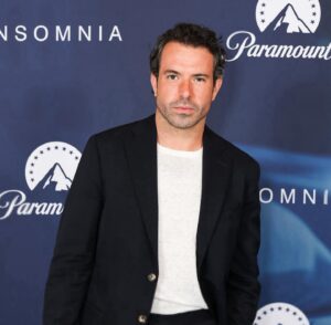 Tom Cullen Instagram - Absolutely loved every single one of these brilliant people. This crew worked their asses off and did it having the best time. Haven’t laughed like that for a minute. What a gang. 

#Insomnia @paramountplusuk 

Styled by @davidpnolan