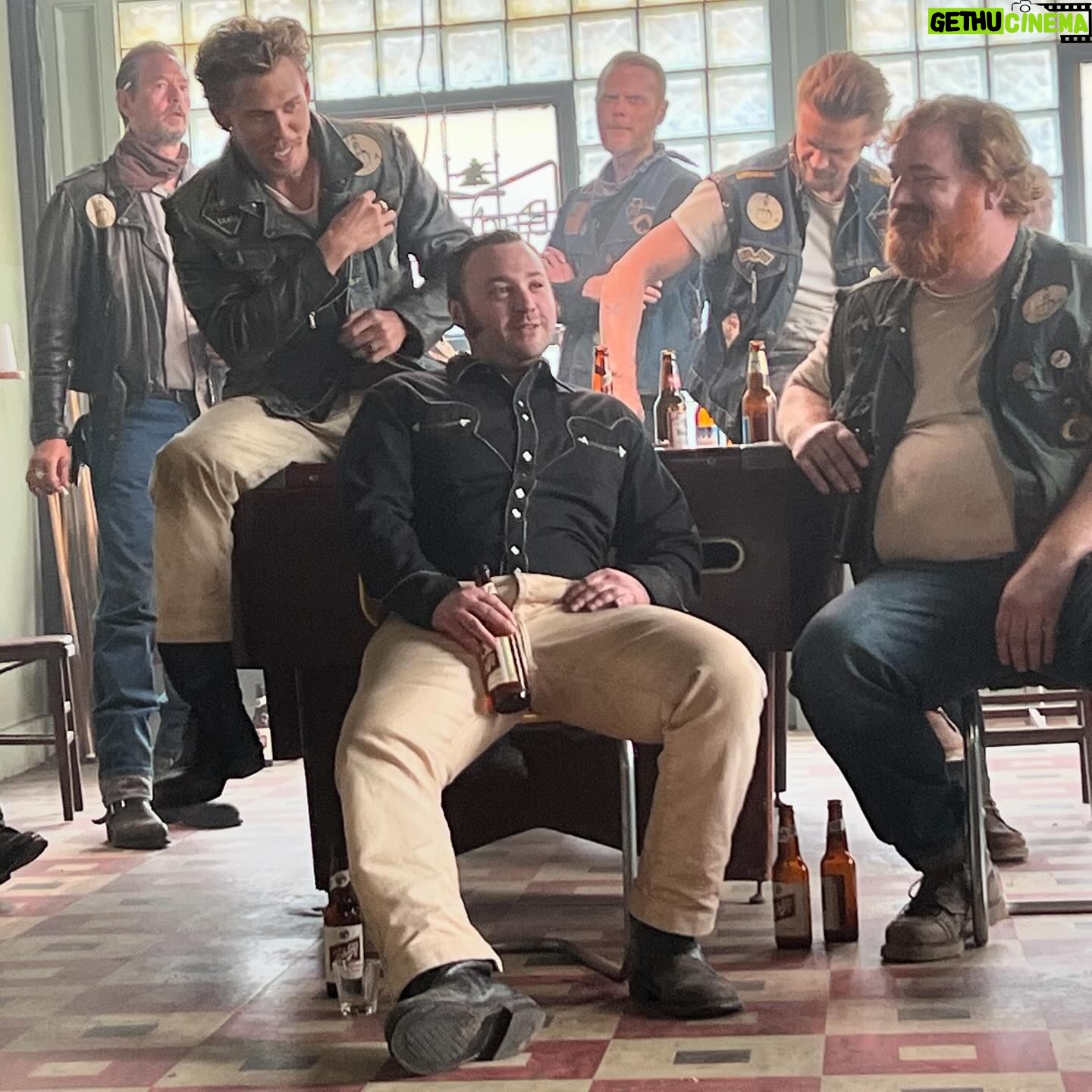 Tom Hardy - 429.1K Likes - @bikeridersfilm