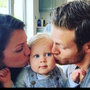 Tom Hopper Instagram - Well, we made it to double figures smush! 10years since a pretty banging wedding❤️🥰
The more we go along this crazy thing called life together, the more I love you and couldn’t be more grateful that you chose to go on this journey with me. Every passing year I say it, but I don’t know what I’d do without you being my constant teammate and partner by my side. You are my rock @laurahopperhops 
Happy wedding anniversary beautiful ❤️❤️❤️