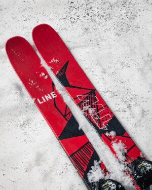 Tom Wallisch Instagram - Developed hand in hand with Wallisch, the 🆕 #lineTWpro remains the definitive high-performance park ski in our lineup. With a nimble 90mm waist width and a low swing weight, the Twall Pro is ideal for skiers looking to throw quads like @kimgubser , or channel your inner 🥨 man like Wallisch himself. Get the confidence to bring your freestyle skiing to the next level with the Tom Wallisch Pro.

“New top sheet we went with a bird focused inspiration. The bird and flight (airtime skiing) has always been cool to me. This graphic has origami influence in style for the birds. And of course the bird never left 👐🏻!” 

#LINEskis #SKIandDESTROY
