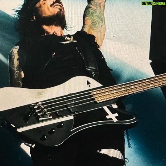 Tommy Lee - 20K Likes - Repost from @john5official
•
Thank you  Ottawa for an incredible night we love you photo @danladue @nikkisixxpixx @thevinceneil @tommylee @motleycrue