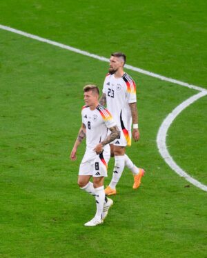 Toni Kroos Instagram - Mentality will be key! Let the tournament begin!