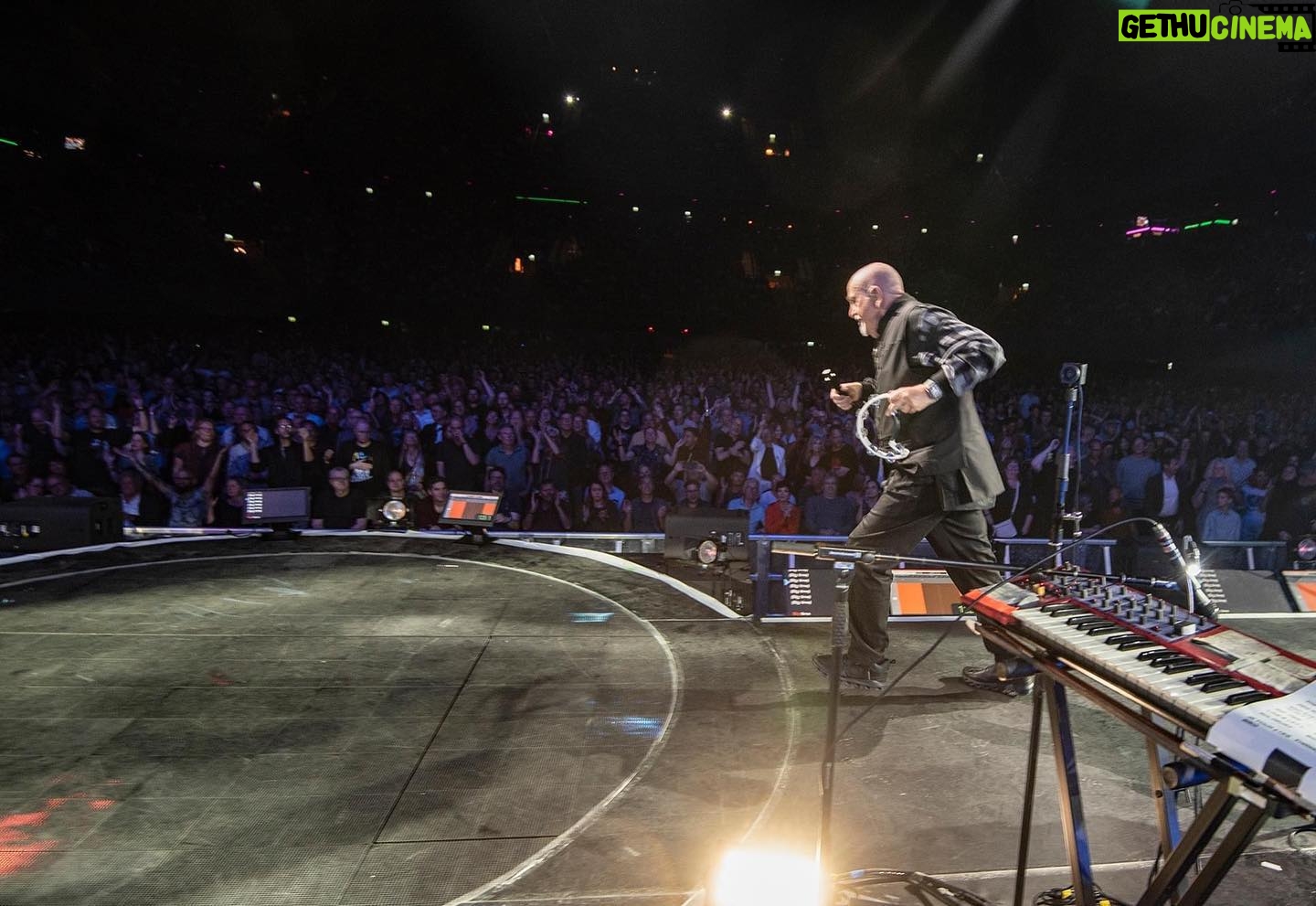 Tony Levin - 2.9K Likes - Put up my favorite pics from the #PeterGabriel Europe tour, and also an interesting lyric re-write. Check it out (clickable link in bio).
https://tonylevin.com/road-diaries/peter-gabriel-io-tour/favorite-pics