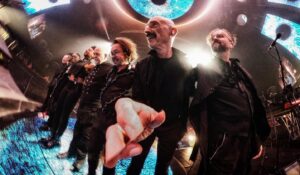 Tony Levin Instagram - Pics from the Antwerp show:
https://tonylevin.com/road-diaries/peter-gabriel-io-tour/antwerp-show