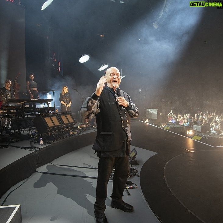 Tony Levin - 4.2K Likes - Last night's Toronto show was a good one for my photos.(Okay, it was a great one musically too!)
https://tonylevin.com/road-diaries/peter-gabriel-io-tour-us-canada/toronto-show
#petergabriel