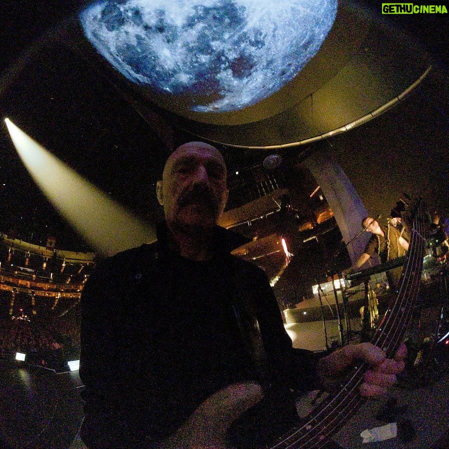 Tony Levin - 2.5K Likes - Road Diary update of the St. Paul show #petergabriel
https://tonylevin.com/road-diaries/peter-gabriel-io-tour-us-canada/st-paul-show