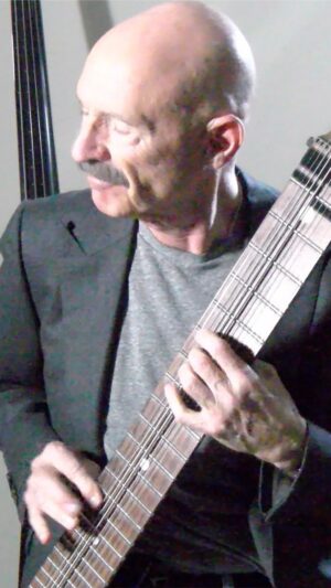 Tony Levin Instagram - Special thank you to Anthony Garone with Make Weird Music for this fantastic video on my limited edition King Crimson fine art prints boxset. These prints feature some of my favorite #KingCrimson photos that I've taken over the years. 

Order at: https://tonylevinprints.com
