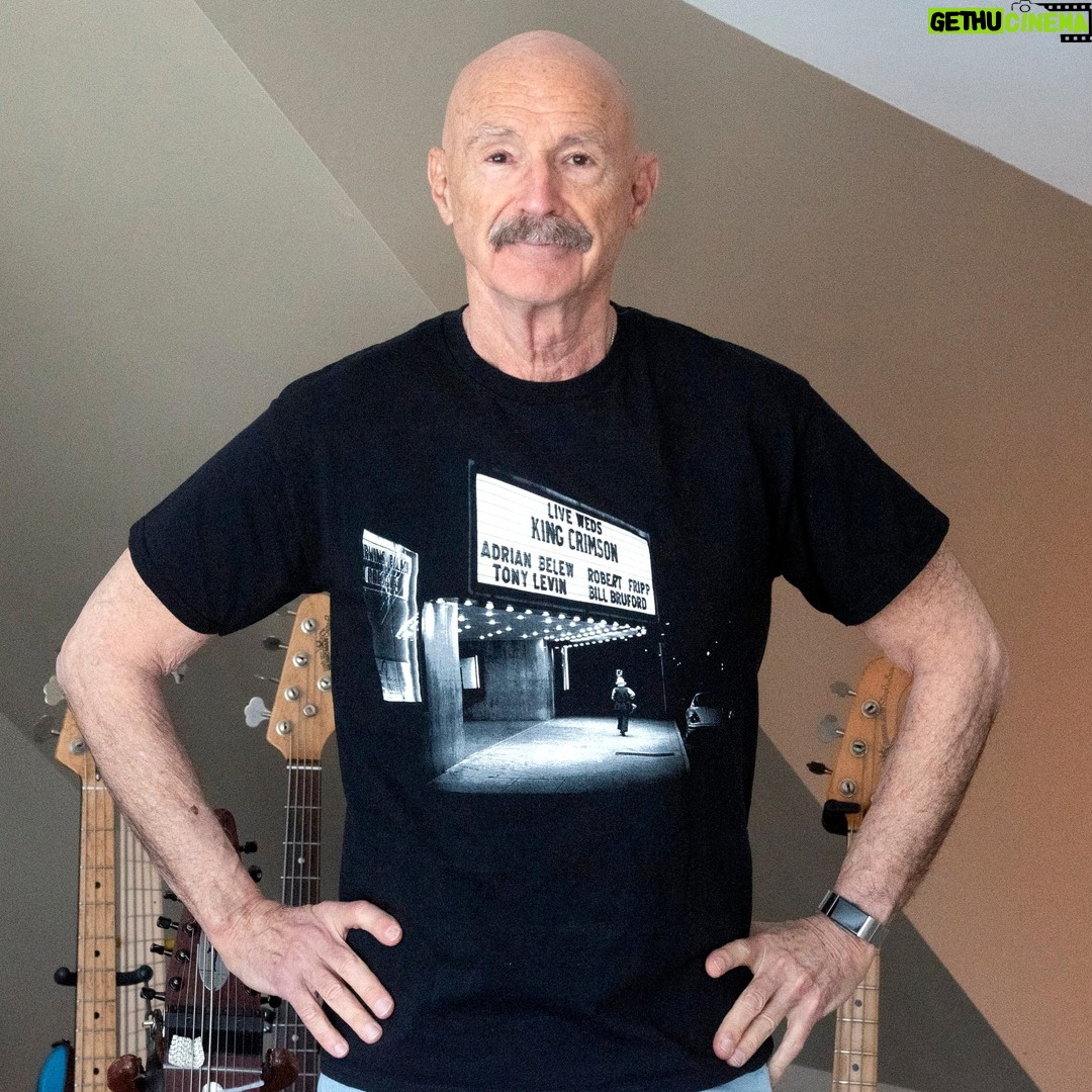 Tony Levin - 6.9K Likes - One of the images from my Crimson Collection just cried out to be on a t-shirt!
Shirt available at: https://bit.ly/3M4OAYb
Prints available at: https://tonylevinprints.com
#kingcrimson