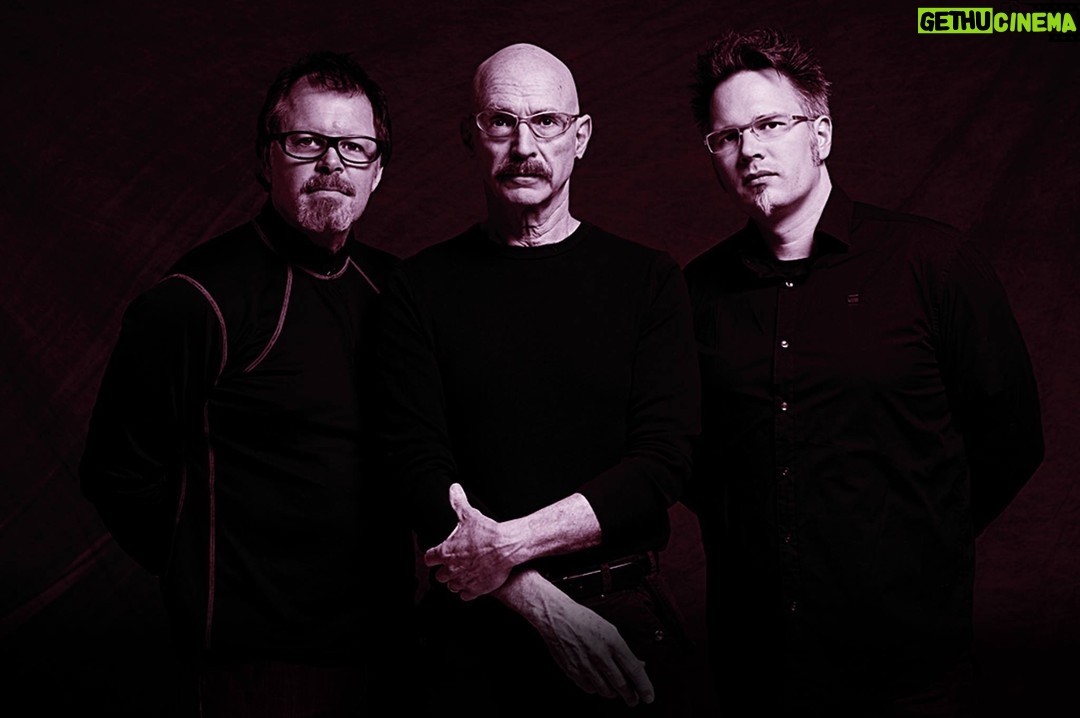 Tony Levin - 4.4K Likes - Just a note that Stick Men has been writing and recording new material for the last few months, and we're gearing up to bounce back... I should say Spring back, since our U.S. Canada tour is booked for April. Check my website for dates.