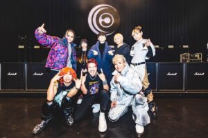 Toru Kitajima Instagram - ⠀
「Crossfaith Japan Tour 2024 - Departure -」 
旅立ち初日札幌での2MANでした
熱すぎて雪溶けたね　楽しかった
打ち上げに参加できなかったDJのTeruが
僕の為に冬をイメージしたプレイリストを送ってくれた
可愛すぎるだろー🥹とてもいいプレイリスト

ツアー頑張ってね　誘ってくれてありがとう
Tatsuyaのジャケットがどこまで短くなるか楽しみ

Photo by @cazrowaoki