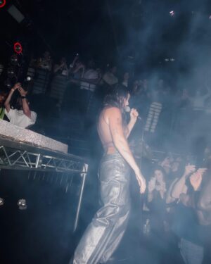 Tove Lo Instagram - CLUB HEAT in WeHo 🌶️ I’m still recovering. Thank you to the crowd for matching our unhinged energy! Thank you to @deesco444 @cherryelee my @weareladiesofleisure and the beautiful @allaboutvalentina 🪩 all love to @heartweho
@officiallyoutloud @spotify & #GLOW for making it happen. And the biggest thank you to my incredibly talented mate @sglewis . You’re a weapon! Rare to find this kind of creative connection with someone you also wanna hang out with all the time 🤍 

Love you all, keep HEAT on repeat 💦