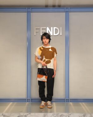 Towa Araki Instagram - 2月11日にオープンするFENDIの国内最大級フラッグシップストア「パラッツォ フェンディ 表参道 (Palazzo Fendi Omotesando)」に一足先に遊びに行ってきました！ฅ( ̳• ·̫ • ̳ฅ)

日本初のホームアクセサリーやキッズアイテムなど種類豊富でとにかく素敵な空間でした𖦹‎.𖦹‎⸝⸝⸝♡

#PalazzoFendiOmotesando
#FendiSS23
#fendi
#fendiofficial