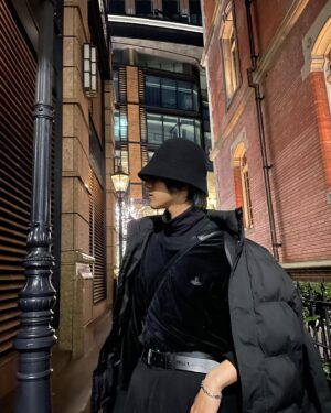 Towa Araki Instagram - Merry Xmas*↟⍋*↟
皆さんはどんなクリスマスを過ごしましたか？( •̤ᴗ•̤ )♡
イヴには無事イベントをすることができてファンの皆さんとお会いできましたし、クリスマスの今日は弟と過ごすことができ、今年もとても幸せなクリスマスでした𖦹‎.𖦹‎⸝⸝⸝♡
今年も残り少ないですが、元気に過ごしましょう‪⸜♡⸝‍‬
今年お会いすることが出来なかったファンの皆さまにもいつか会えますように…ᐢ. ̫.ᐢ