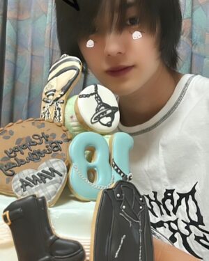 Towa Araki Instagram - 18歳になりました！沢山のお祝いのメッセージやストーリーありがとうございました‪‪☺︎‬18歳もよろしくお願いします!!