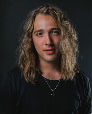 Travis Cormier Instagram - ᴋᴇᴇᴘ ᴛʜᴇ ꜰᴀɪᴛʜ †