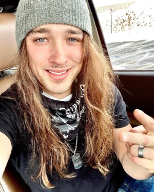 Travis Cormier Instagram - First post of the year yo , Have a great Sunday ✌🏻
