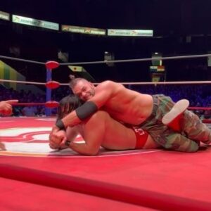 Travis Gordon Instagram - ¡Reforzando el poderoso STF de Lou Thesz para obtener la victoria! Flip Gordon ha derrotado a Niebla Roja en este impresionante duelo semifinal. 
🎥 @elfotografodelasluchas 

Sigue el reporte del #DomingoFamiliarCMLL en nuestro Twitter Oficial: x.com/cmll_oficial