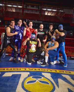 Travis Gordon Instagram - I invited my friends from #SKabeche to Arena México to learn some Lucha Libre. 
➡️(LINK IN BIO)⬅️