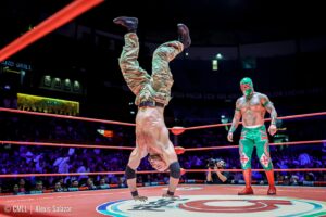 Travis Gordon Instagram - Photo Dump from my first championship opportunity here in CMLL this past Friday in Arena Mexico 🇲🇽 

Photos by @elfotografodelasluchas 📸 

#LuchaLibre #プロレス #ProWrestling #CMLL #ArenaMexico #FlipGordon #Luchador #FlipArmy