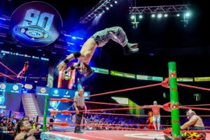 Travis Gordon Instagram - Grandes acciones se vivieron en el encuentro súper estelar del #MartesDeArenaMéxico donde @theflipgordon se adueñó del triunfo junto a Místico (@caristico_official) y @atlantis.jr ante Los Infernales (Averno, @euforia_cmll y @mephistocmll) 
📸 @elfotografodelasluchas 

#CMLL #LuchaLibre #LuchaLibreMexicana #Luchador #Wrestling #MexicanWrestling #follow #Averno #Mephisto #Euforia #FlipGordon #Atlantis #Mistico