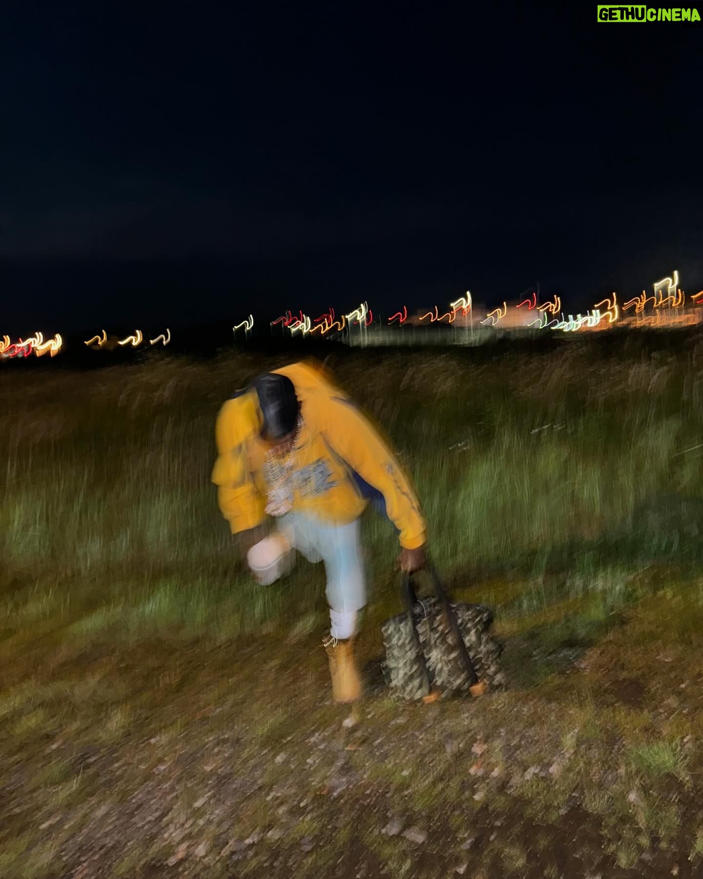 Travis Scott - 3.5 Million Likes - Runnning thru the night to MILAN š¤