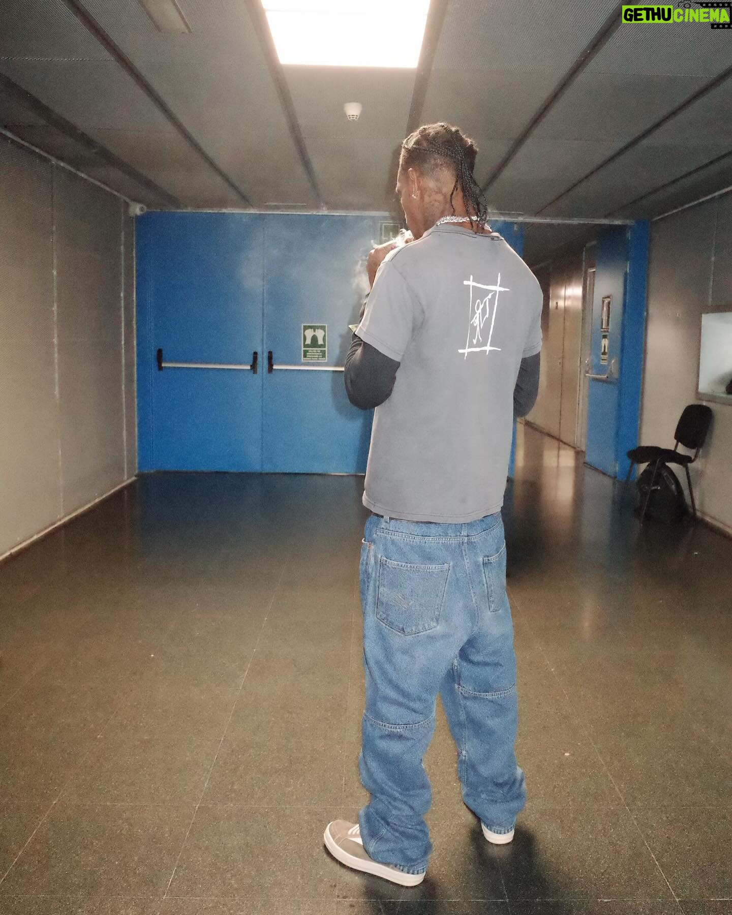 Travis Scott - 3.9 Million Likes - EUTOPIAAAAA